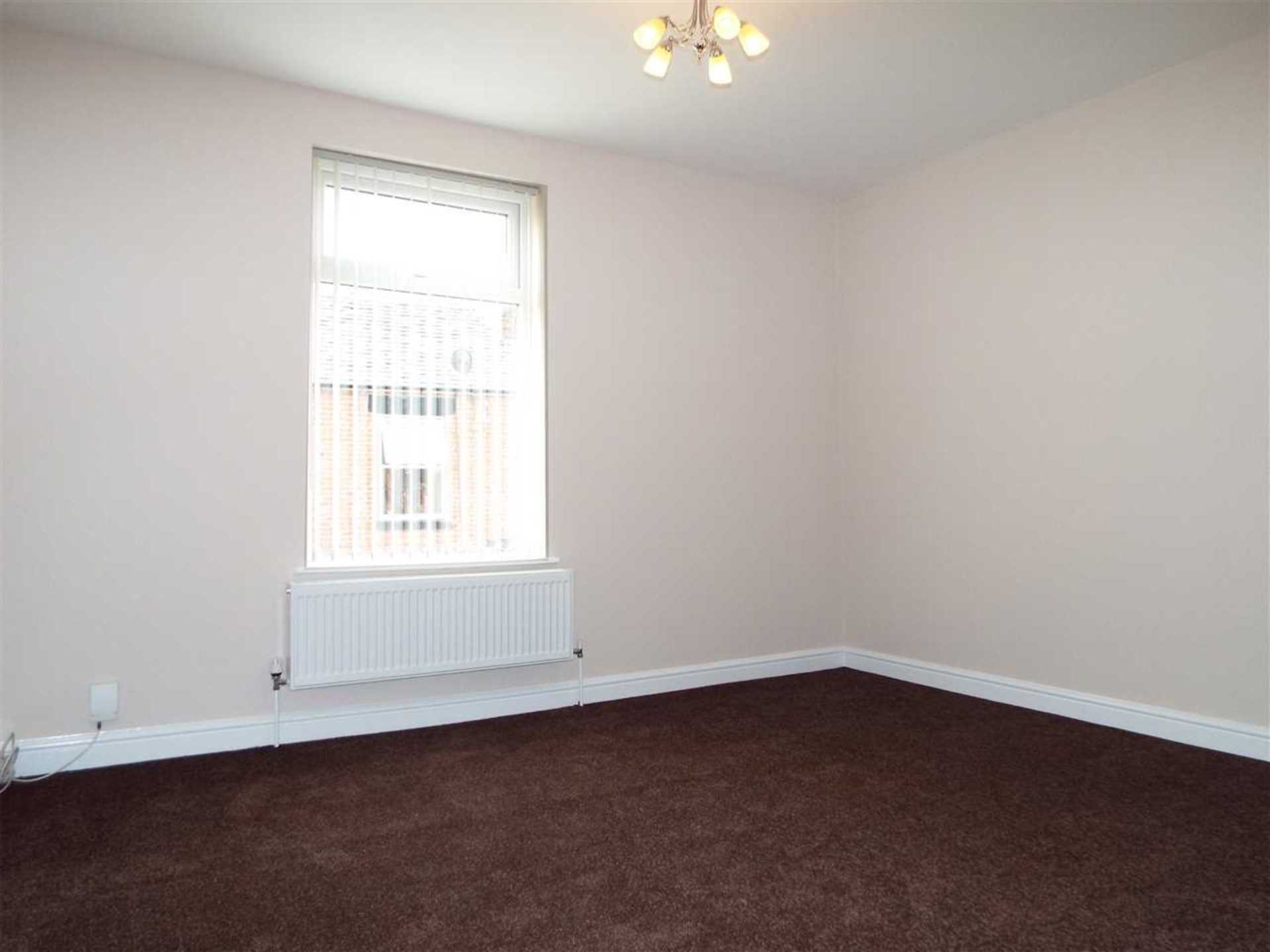 Edmund Street, Shaw, Image 5