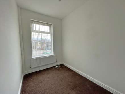 Edmund Street, Shaw, Image 8