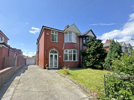 Property For Rent Burnley Lane, Chadderton, Oldham