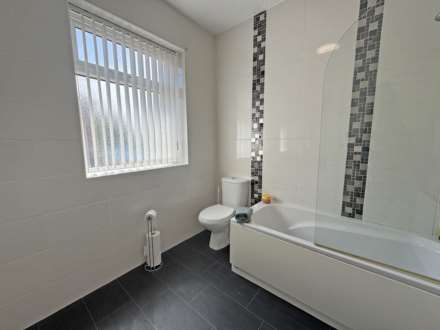Burnley Lane, Chadderton, Image 16