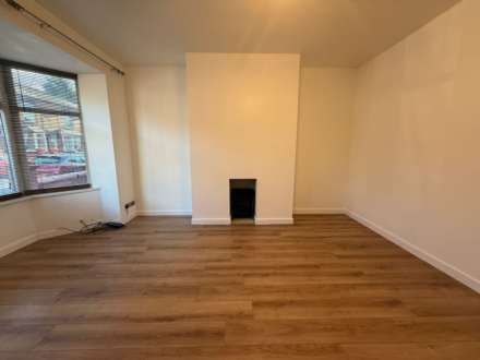 Kenwood Road, Oldham, Image 3