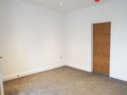 Duckworth Street, Shaw, Image 3