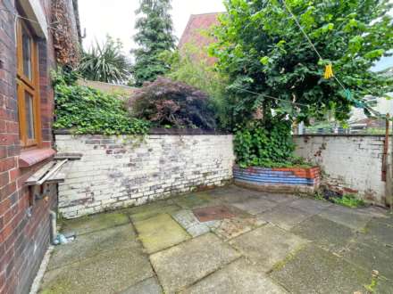 Queen Street, Royton, Image 20