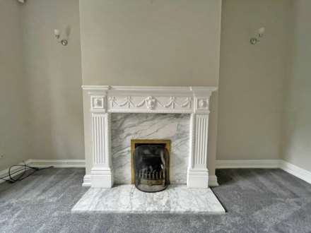 Queen Street, Royton, Image 4