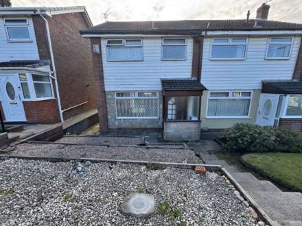 3 Bedroom Semi-Detached, Camberwell Way, Royton