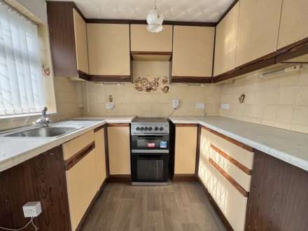 Camberwell Way, Royton, Image 3