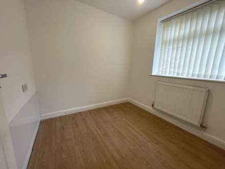 Priory Grove, Chadderton, Image 10