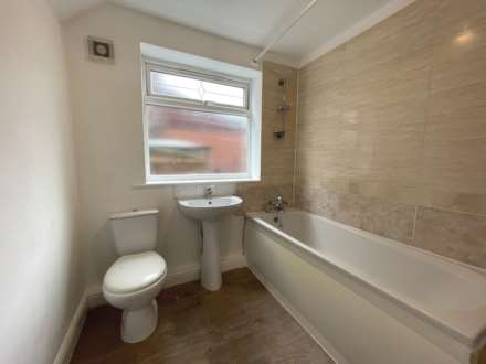 Priory Grove, Chadderton, Image 7