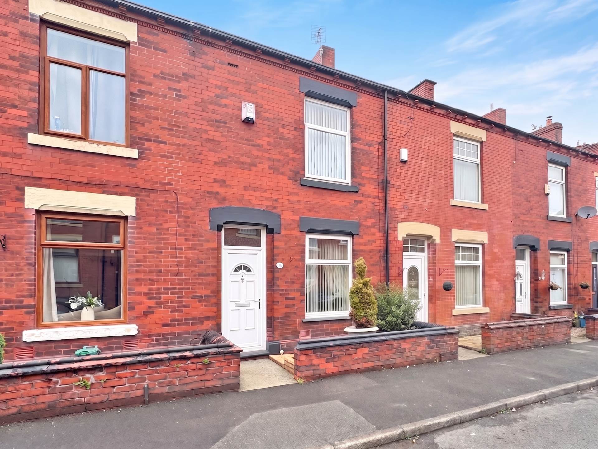Mellalieu Street, Royton, Image 1