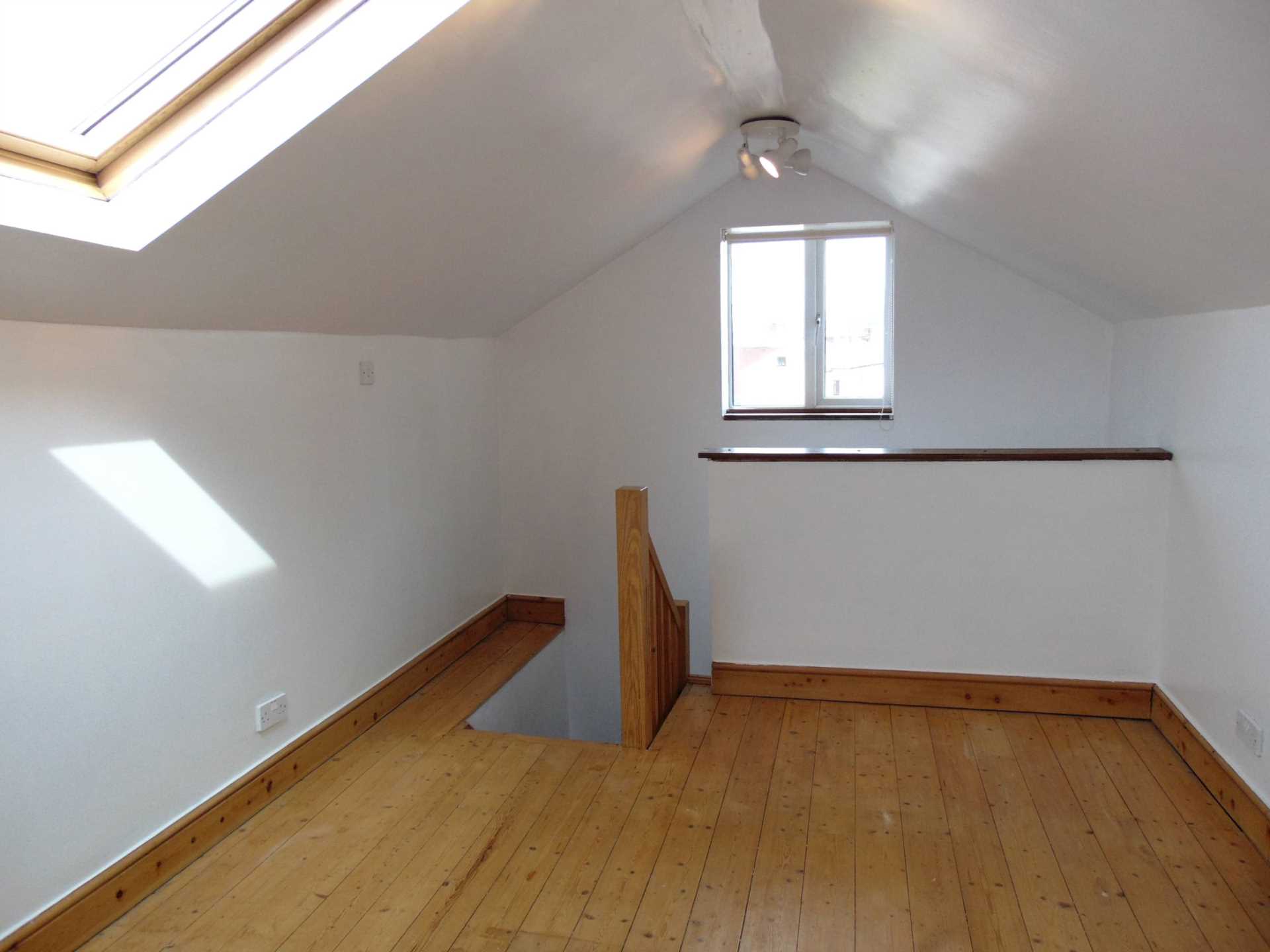 Middleton Road, Royton, Image 14
