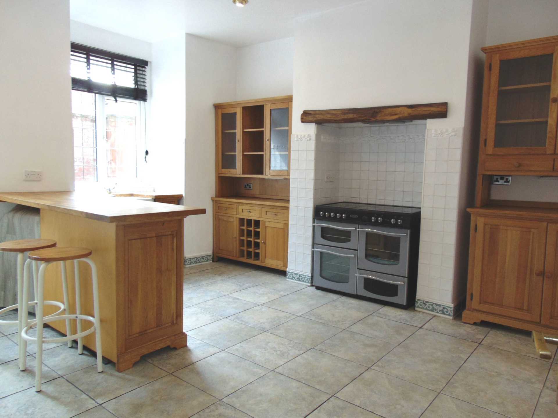 Middleton Road, Royton, Image 3