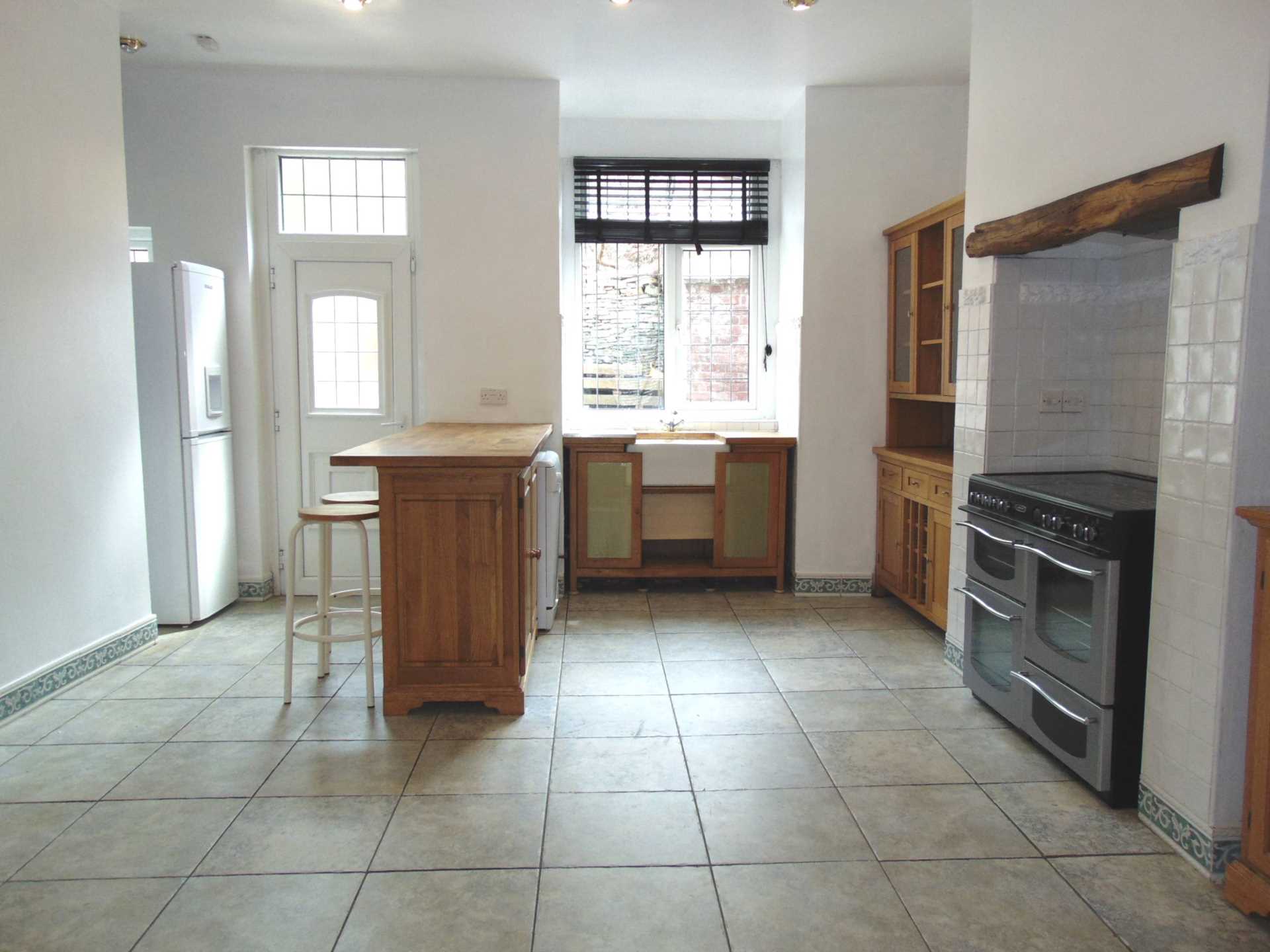 Middleton Road, Royton, Image 4