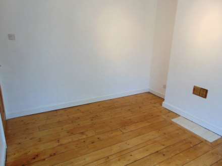Middleton Road, Royton, Image 12