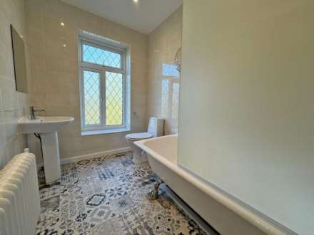 Middleton Road, Royton, Image 24