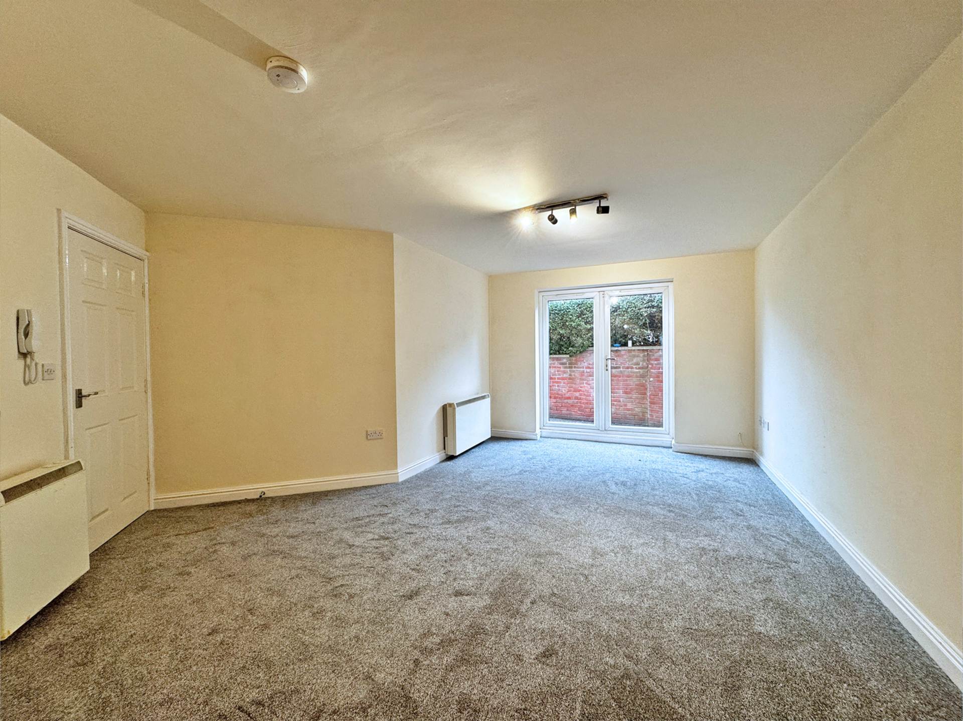 Sheard Court, Shaw Oldham, Image 2