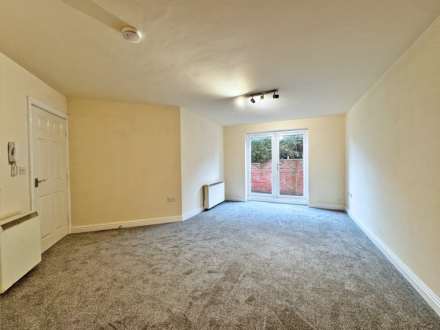 Sheard Court, Shaw Oldham, Image 2