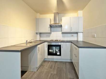 Sheard Court, Shaw Oldham, Image 4