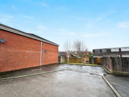 Sheard Court, Shaw Oldham, Image 8