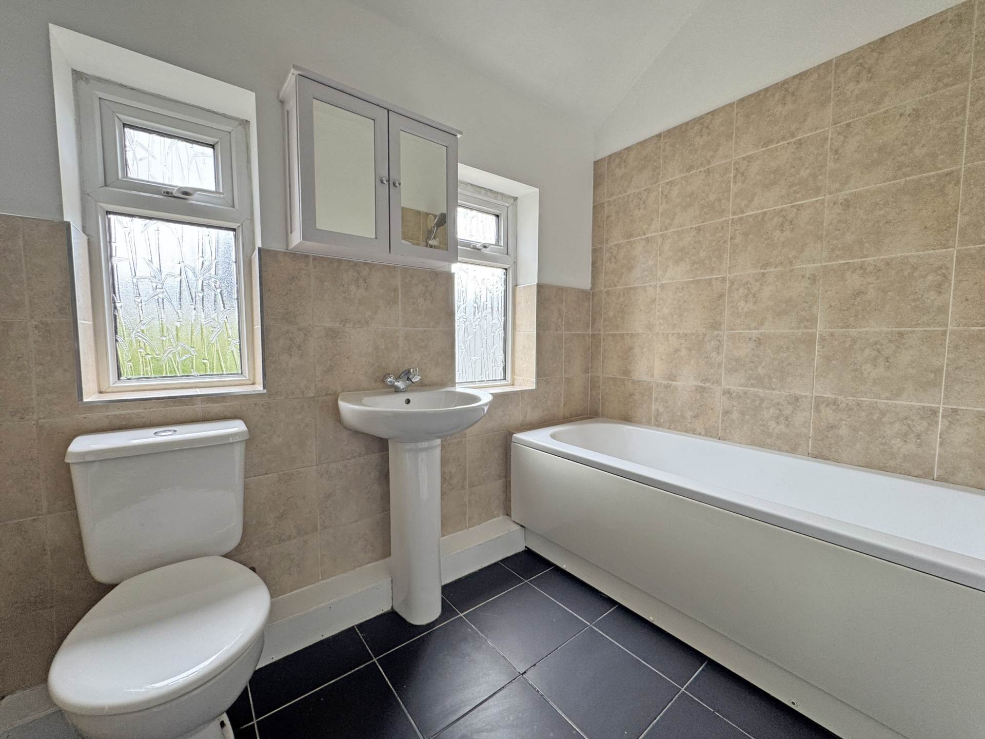 Shaw Road, Royton, Image 16