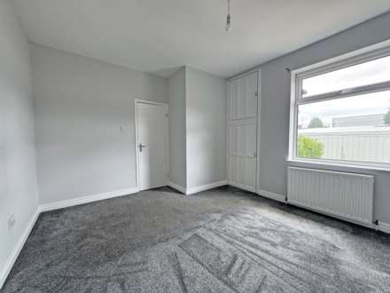 Shaw Road, Royton, Image 12