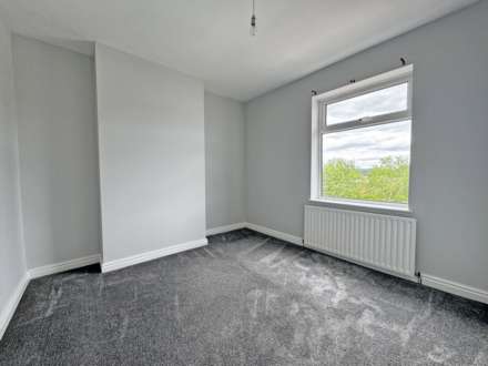 Shaw Road, Royton, Image 13