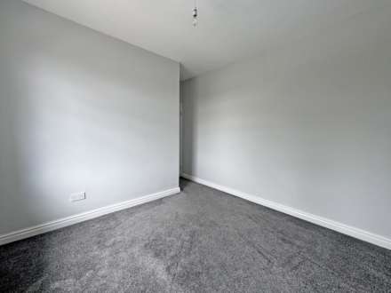 Shaw Road, Royton, Image 14