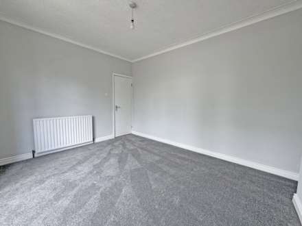 Shaw Road, Royton, Image 3