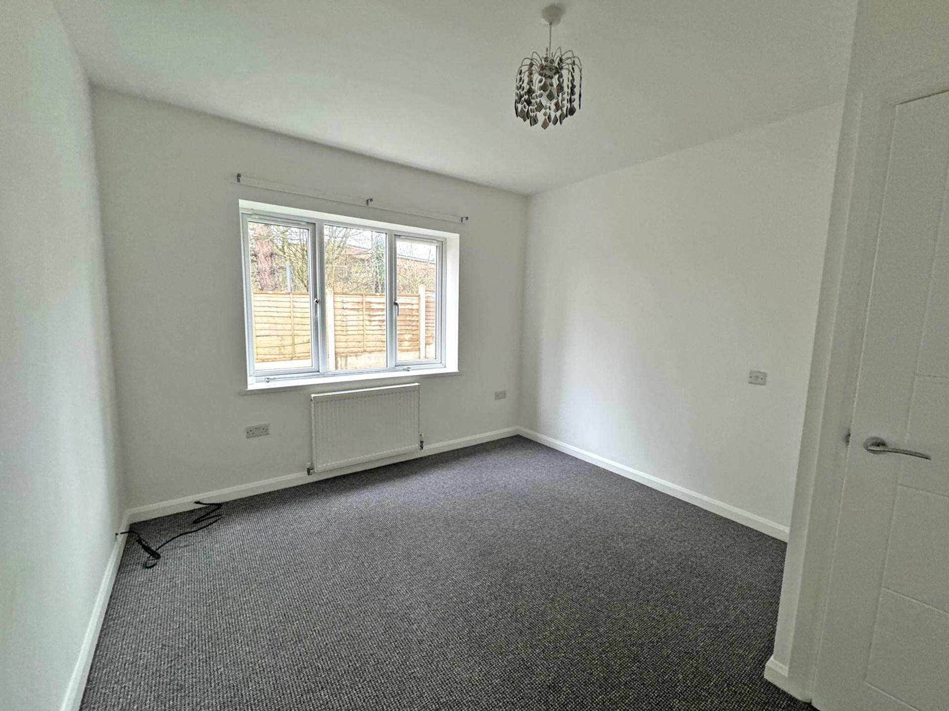 Sheard Court, Shaw, Image 2