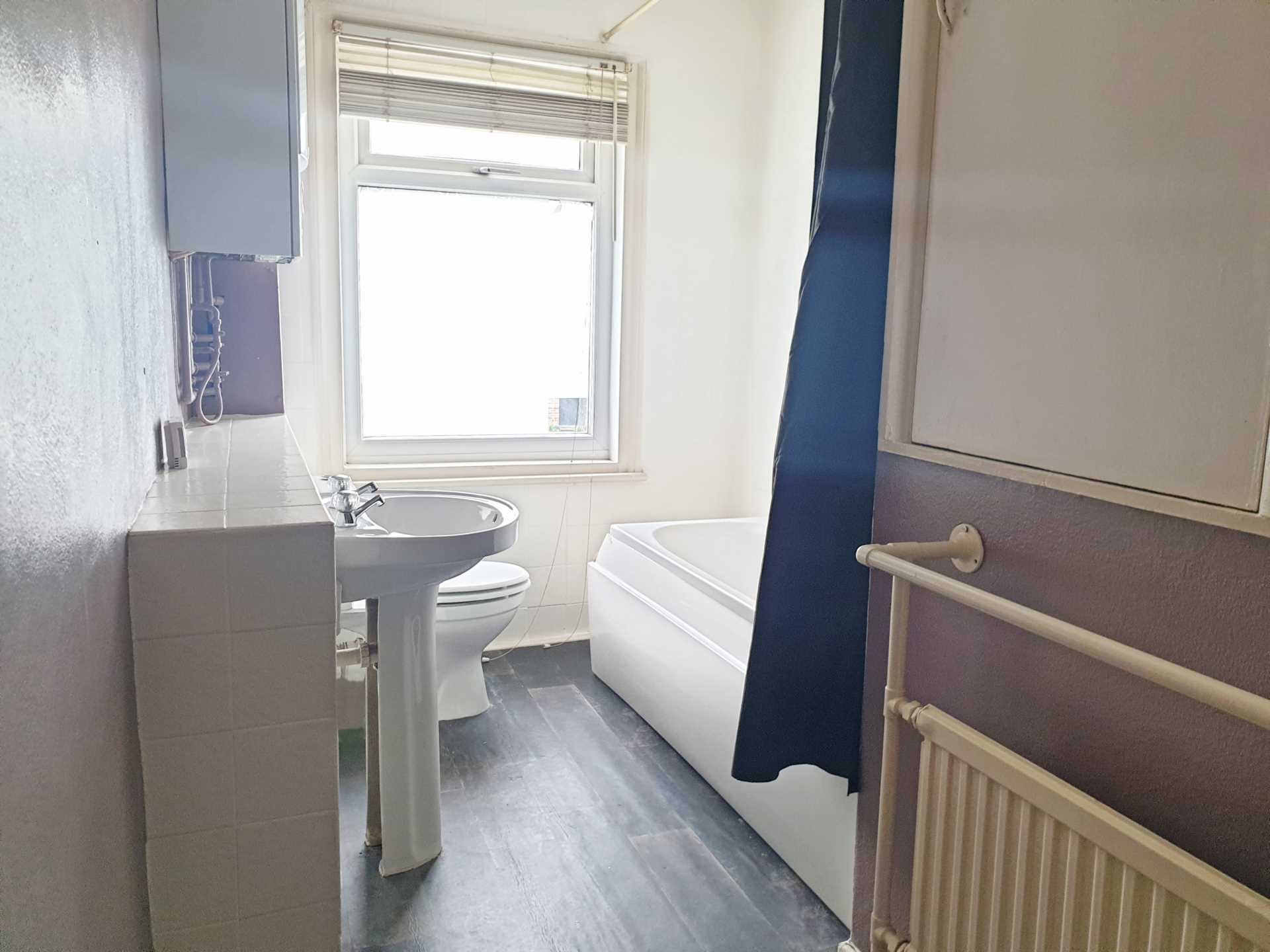 Edenfield Road, Rochdale, Image 12