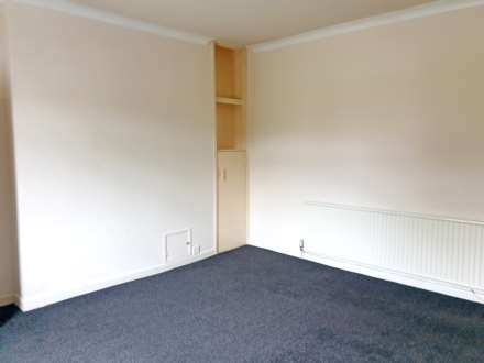 Edenfield Road, Rochdale, Image 10