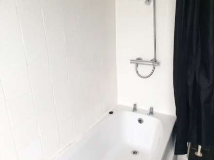 Edenfield Road, Rochdale, Image 14