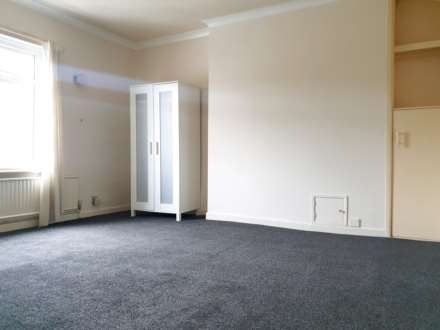 Edenfield Road, Rochdale, Image 9