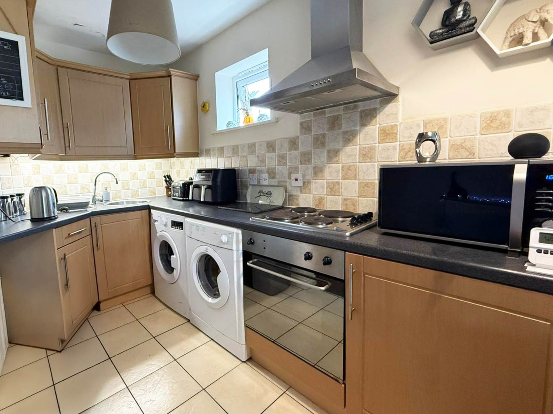 Crompton Gate, High Crompton, Image 4