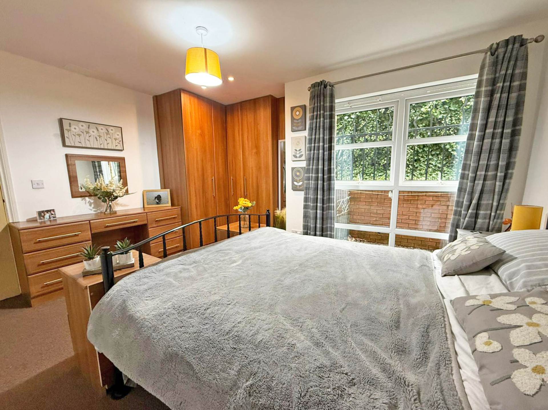 Crompton Gate, High Crompton, Image 6