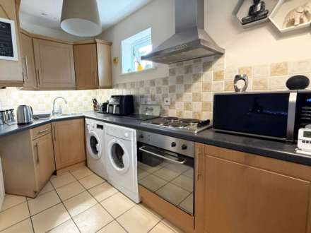 Crompton Gate, High Crompton, Image 4