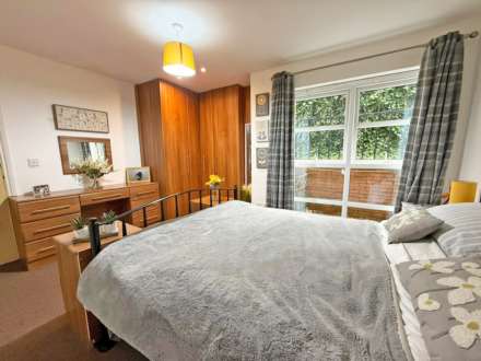 Crompton Gate, High Crompton, Image 6