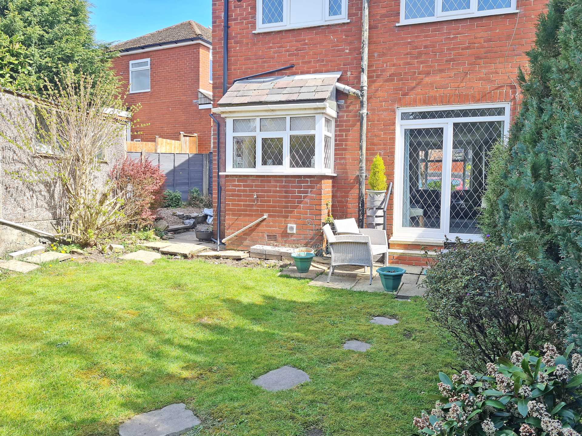 Lilac View Close, Shaw, Image 22