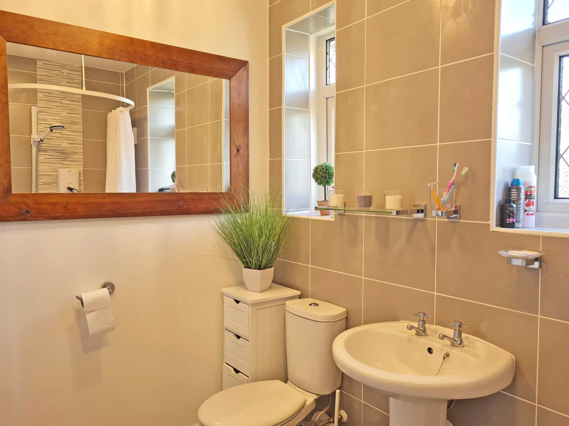 Lilac View Close, Shaw, Image 9