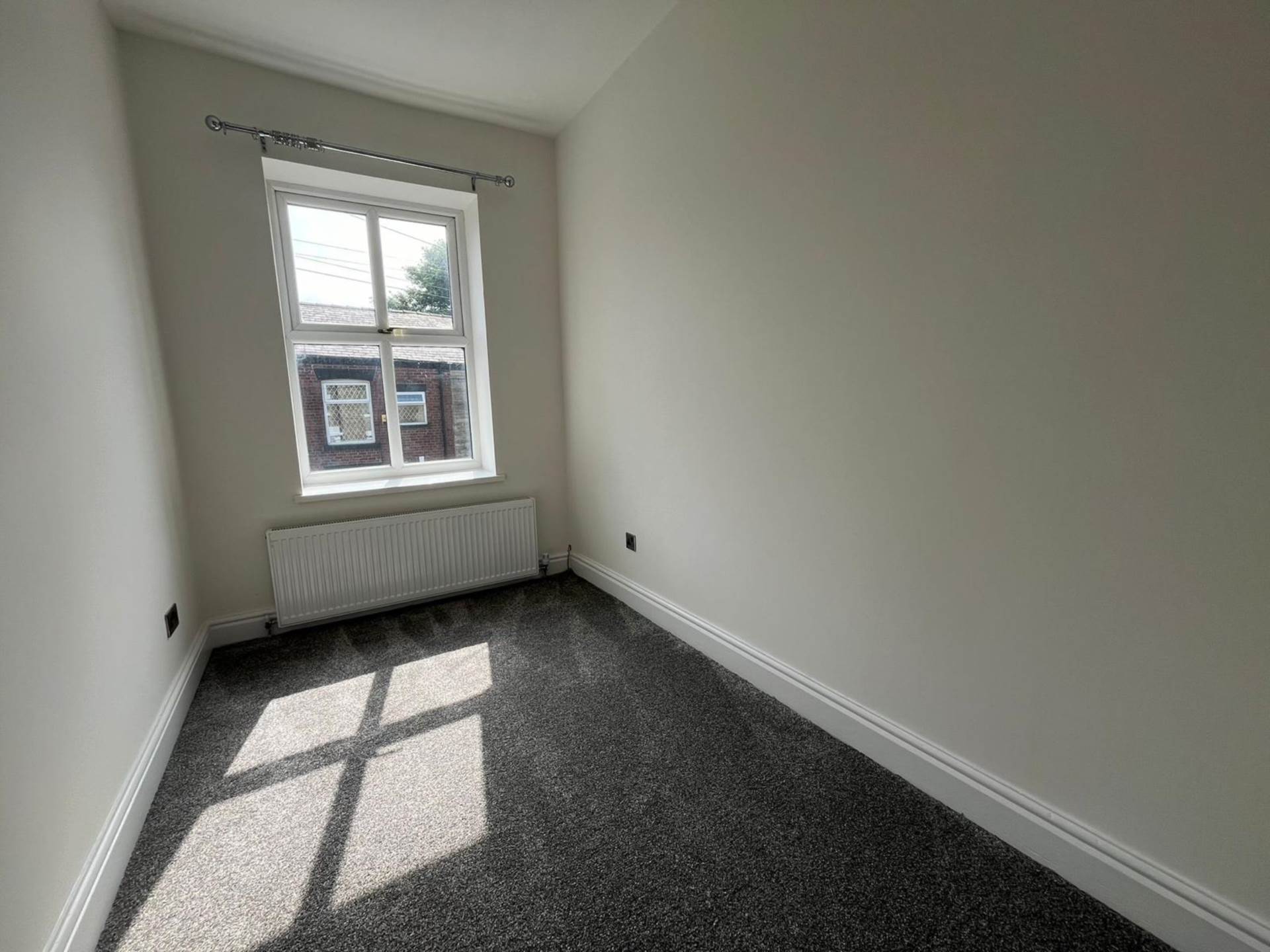 Norden Road, Bamford, Image 12