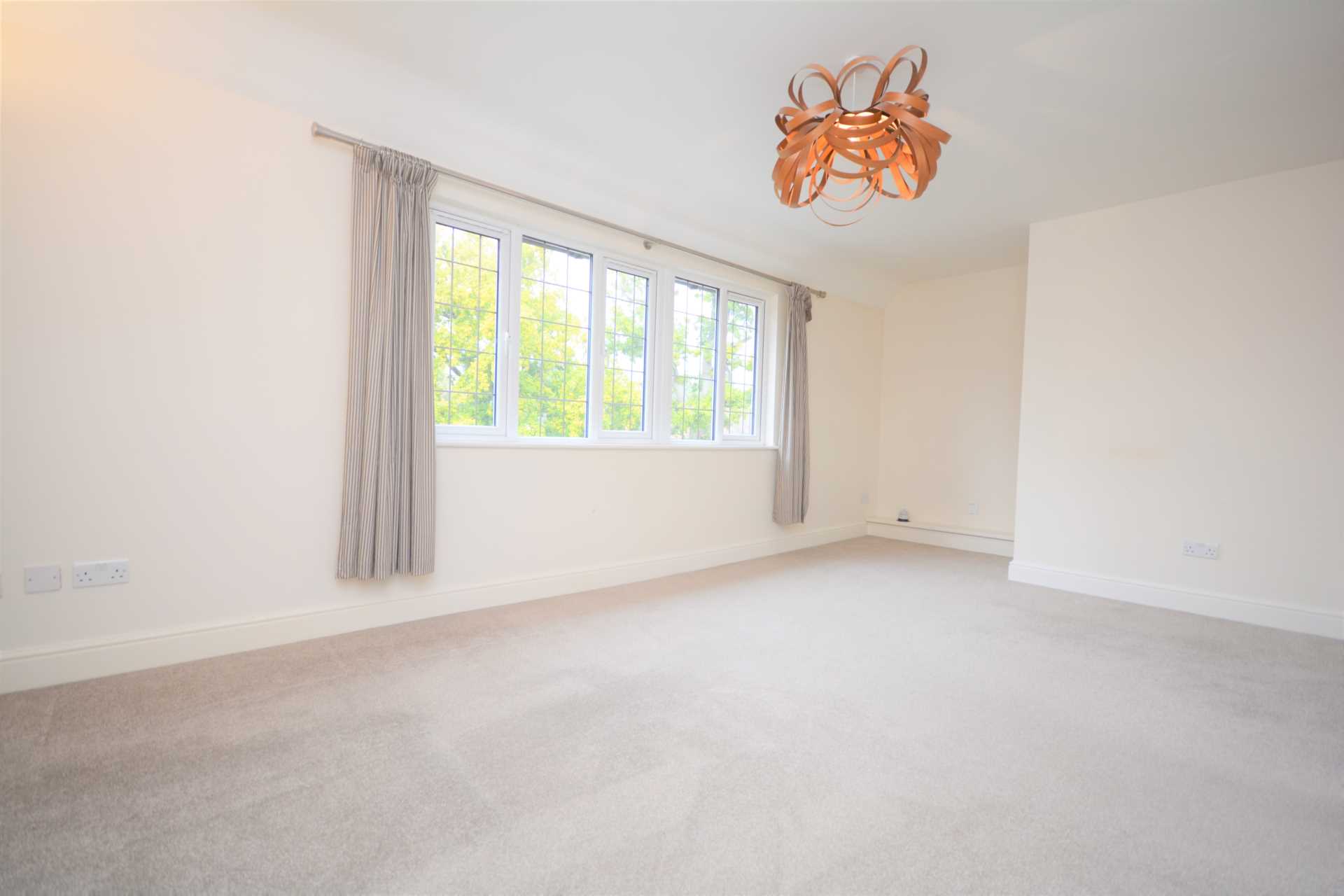 Chesham Road, Amersham HP6, Image 6