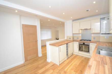 Property For Rent Blackhorse Close, Amersham