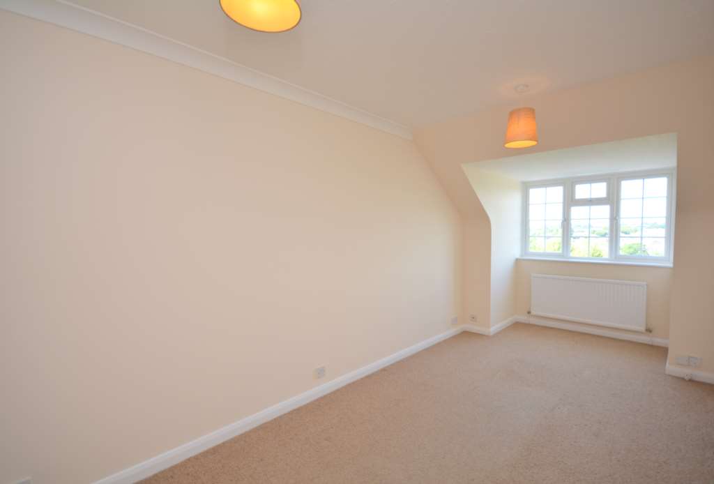 Eskdale Avenue, Chesham, Image 6