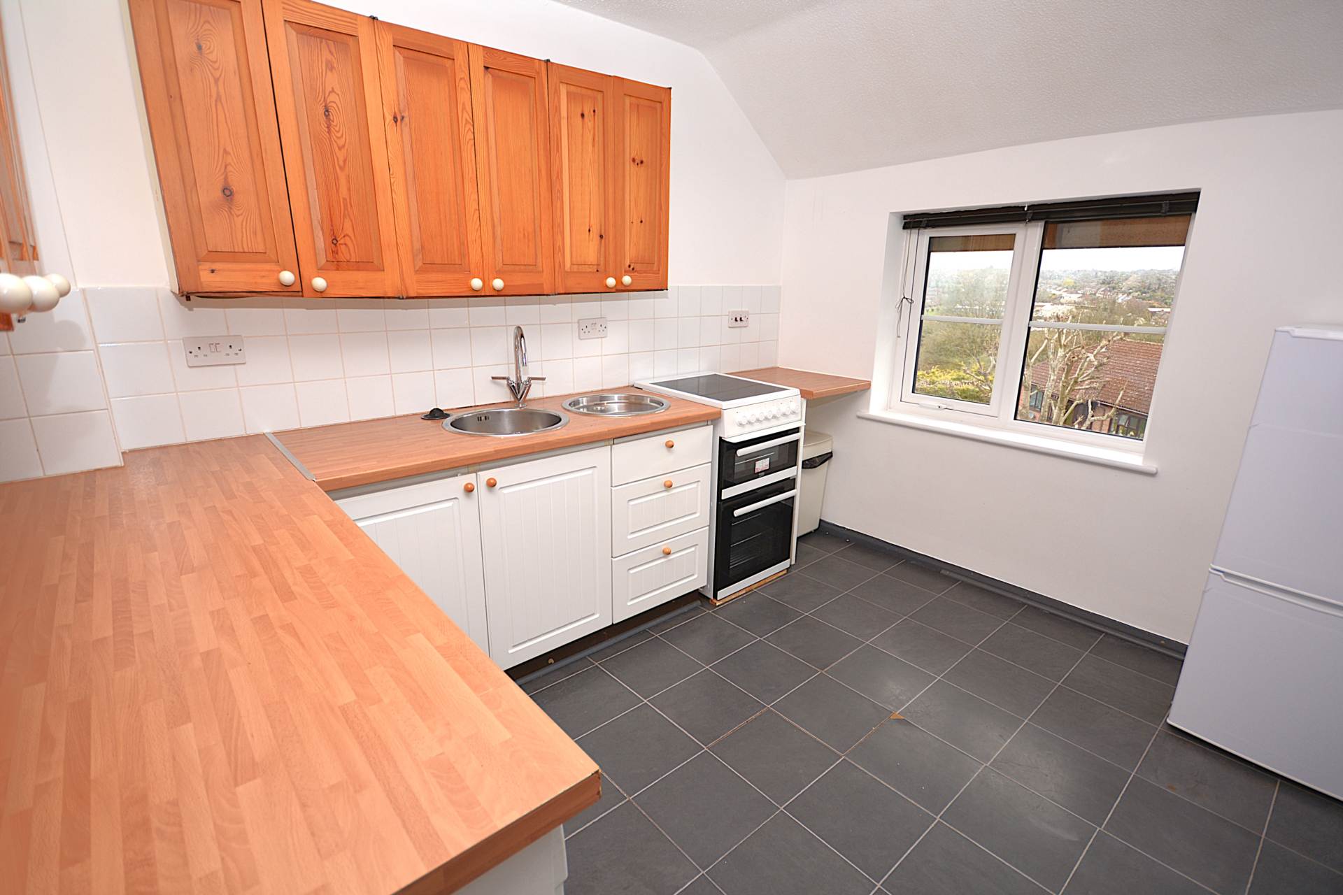 Cameron Road, Chesham HP5, Image 3