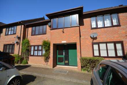 Cameron Road, Chesham HP5, Image 1