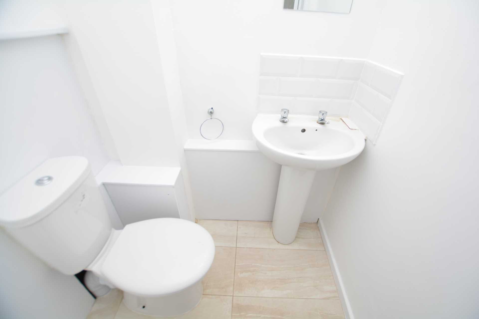 Chestnut Lane, Amersham HP6, Image 10