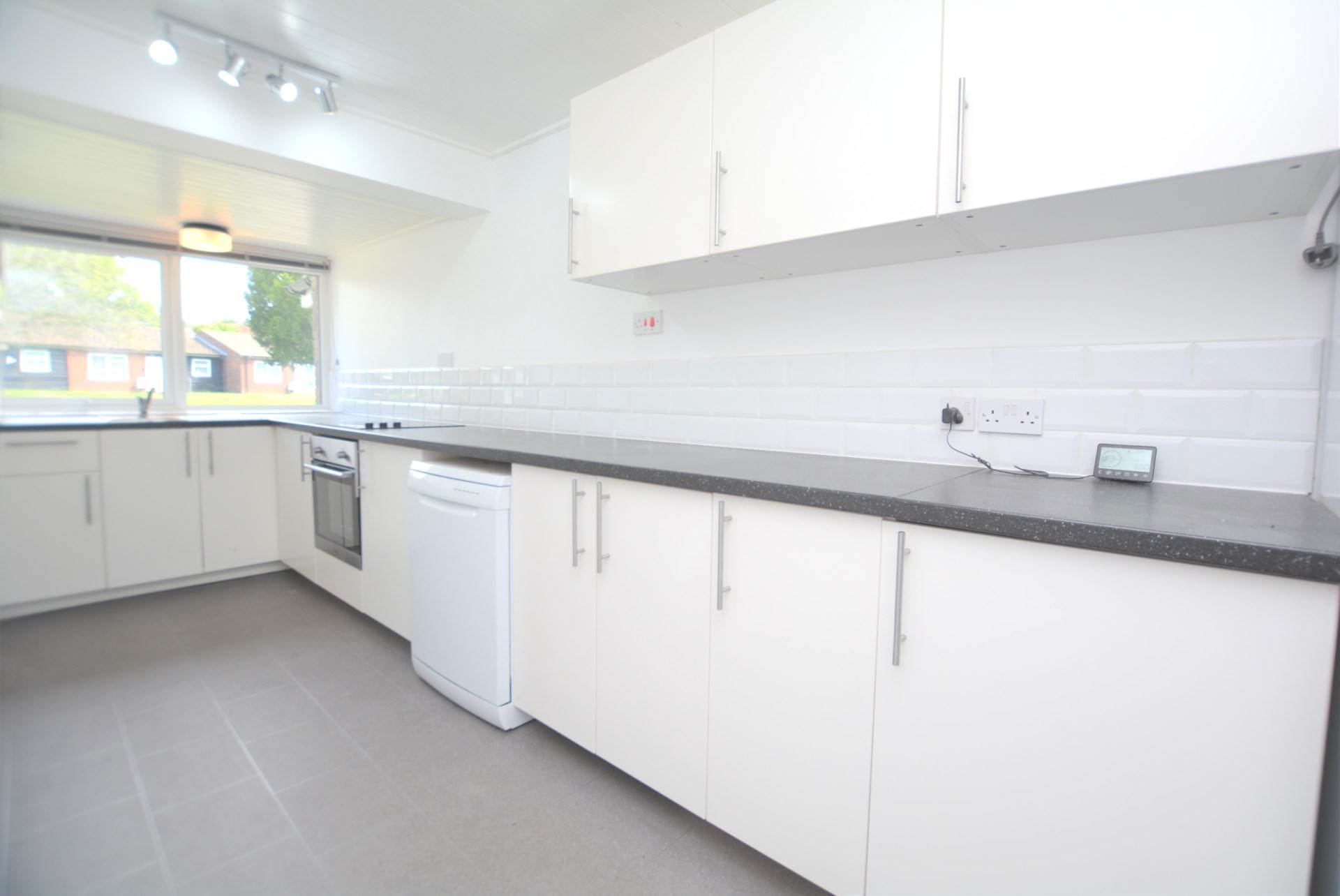 Chestnut Lane, Amersham HP6, Image 2