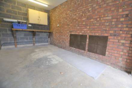 Chestnut Lane, Amersham HP6, Image 13