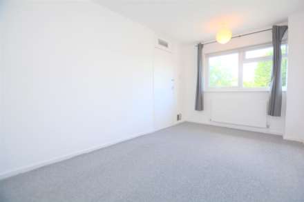 Chestnut Lane, Amersham HP6, Image 6