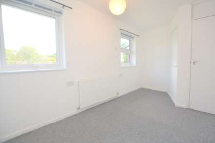 Chestnut Lane, Amersham HP6, Image 7