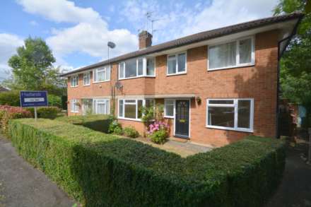 2 Bedroom Maisonette, Mount Nugent, Chesham HP5